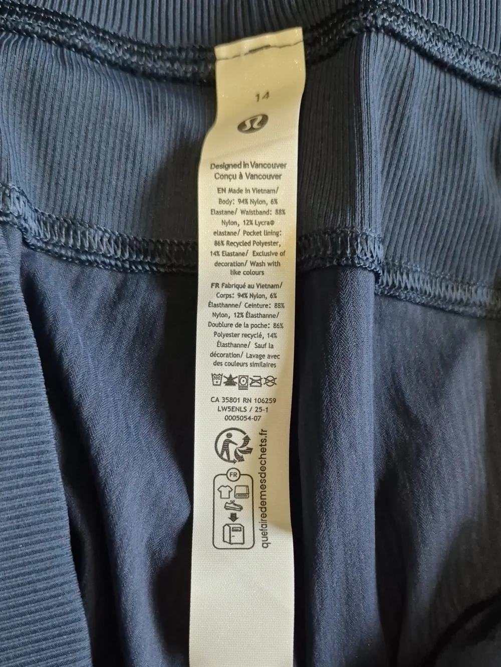 Lululemon Dance Studio Mid Rise 7/8 Jogger Navy Size 14 NWT